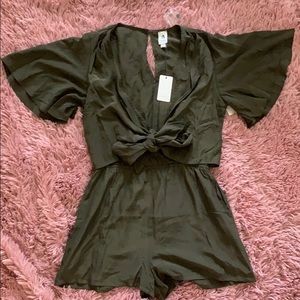 Army green romper size small